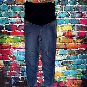Celebrity Pink Full Panel Maternity Jeans Size Medium Skinny